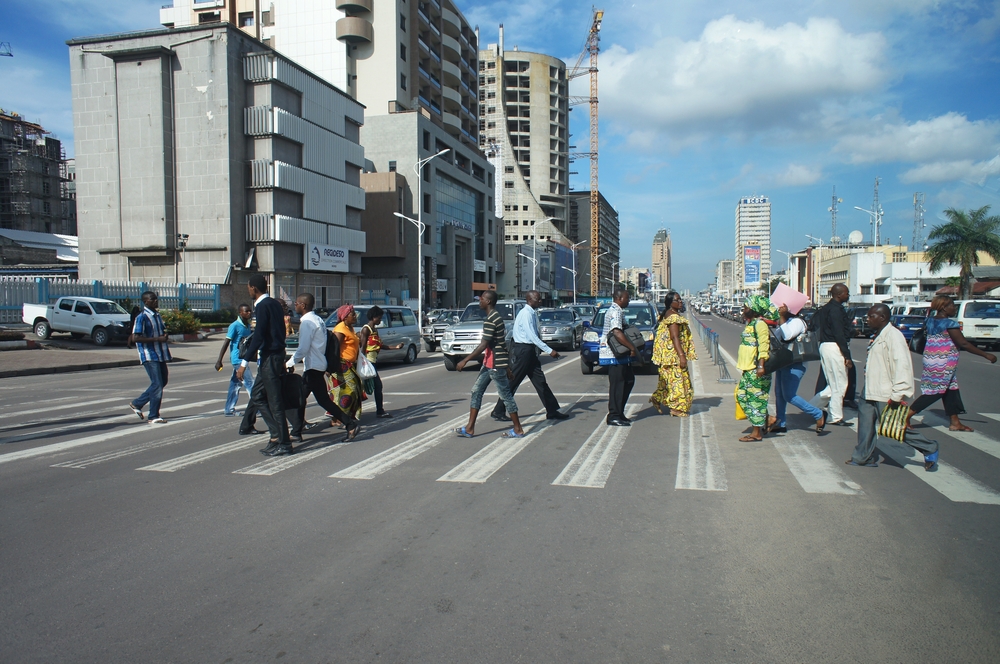 People crossing the street in Kinsasha